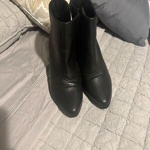 Elegant Black Ankle Boots